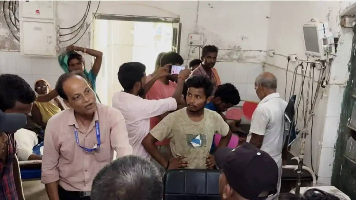 बांसबाड़ी में हाथ-पैर बंधे बेहोश मिला युवक, बैंक से रुपये नि बांसबाड़ी में हाथ-पैर बंधे बेहोश मिला युवक, बैंक से रुपये नि