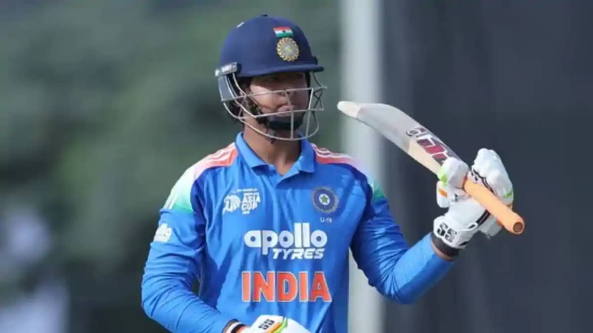 U-19 Asia Cup: वैभव सूर्यवंशी के 14 छक्कों ने दुबई में मचाया U-19 Asia Cup: वैभव सूर्यवंशी के 14 छक्कों ने दुबई में मचाया