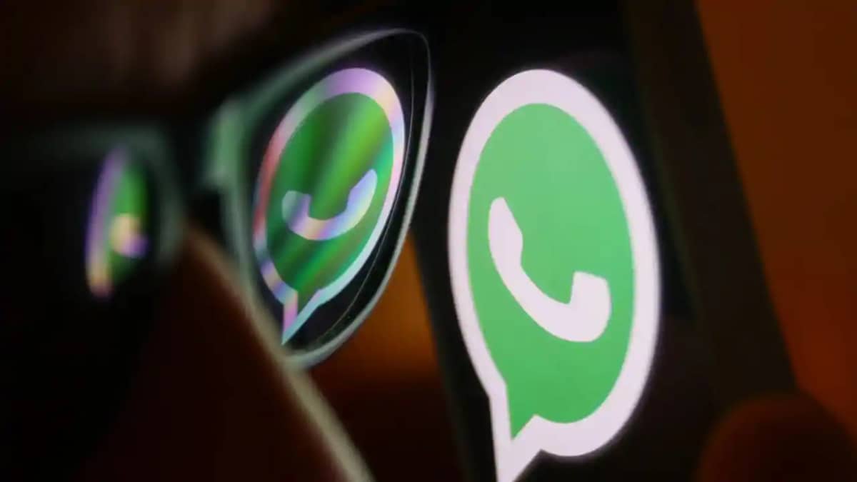 WhatsApp WhatsApp