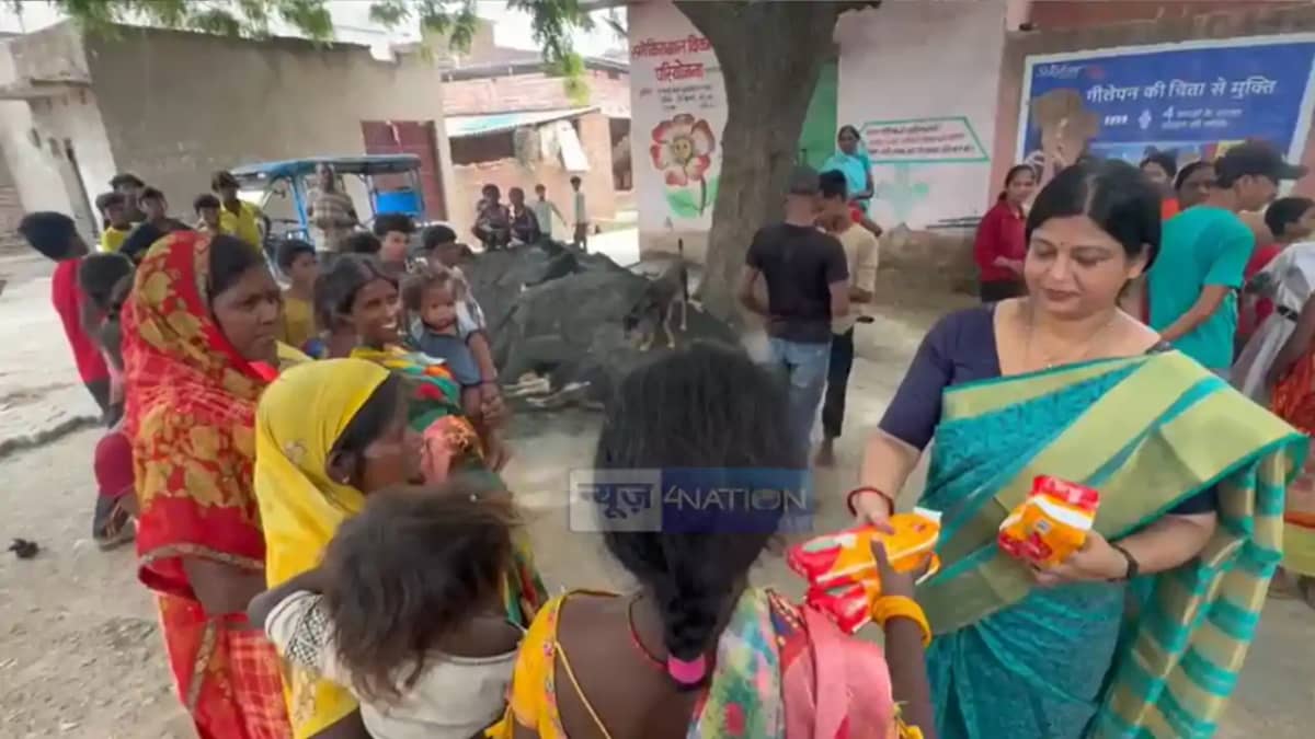 Health Drive in Nawada Village Focuses on Women and Children Health Drive in Nawada Village Focuses on Women and Children