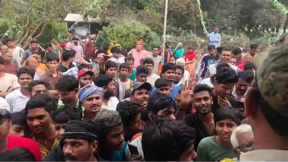 Bihar News : सहरसा में रसोई गैस की किल्लत से मचा हाहाकार, उप Bihar News : सहरसा में रसोई गैस की किल्लत से मचा हाहाकार, उप