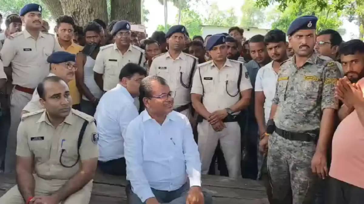 Bihar News : औरंगाबाद नाव हादसे में दो और महिलाओं के मिले शव Bihar News : औरंगाबाद नाव हादसे में दो और महिलाओं के मिले शव