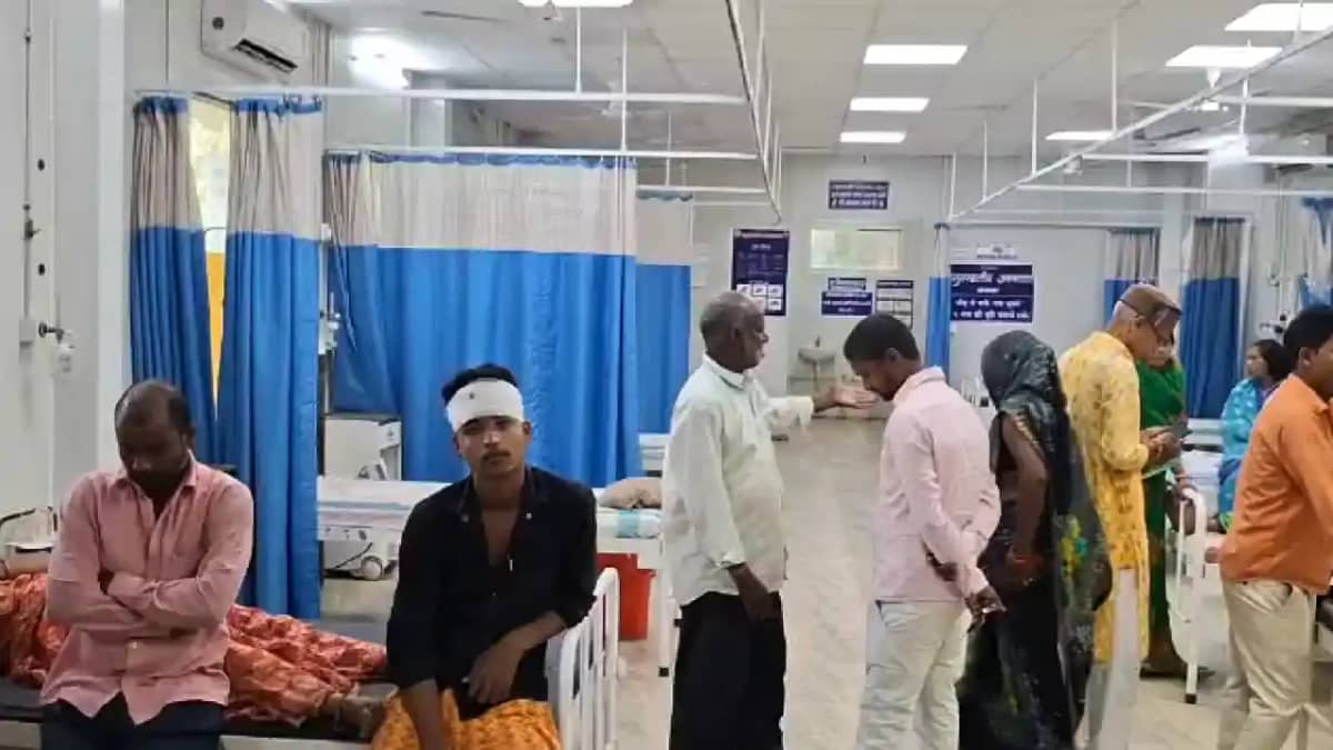 Bihar News : बेतिया में आपसी रंजिश को लेकर दो पक्षों में हुई Bihar News : बेतिया में आपसी रंजिश को लेकर दो पक्षों में हुई
