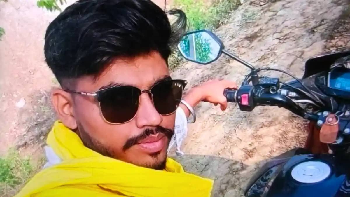 Bihar Crime : माँ से KISS मांगता था बेटा...कहा तुम मां नहीं Bihar Crime : माँ से KISS मांगता था बेटा...कहा तुम मां नहीं