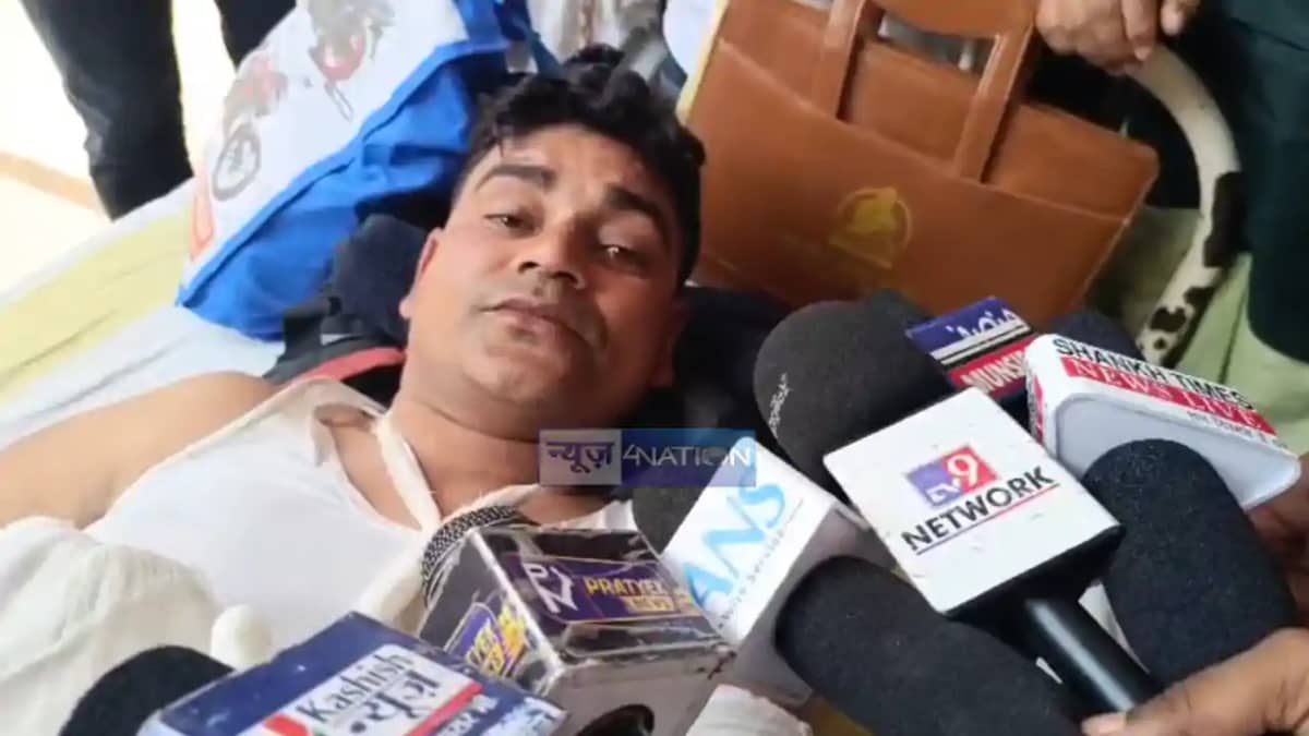 Bihar News : CM नीतीश के नेता की RJD विधायक ने जमकर की पिटाई Bihar News : CM नीतीश के नेता की RJD विधायक ने जमकर की पिटाई