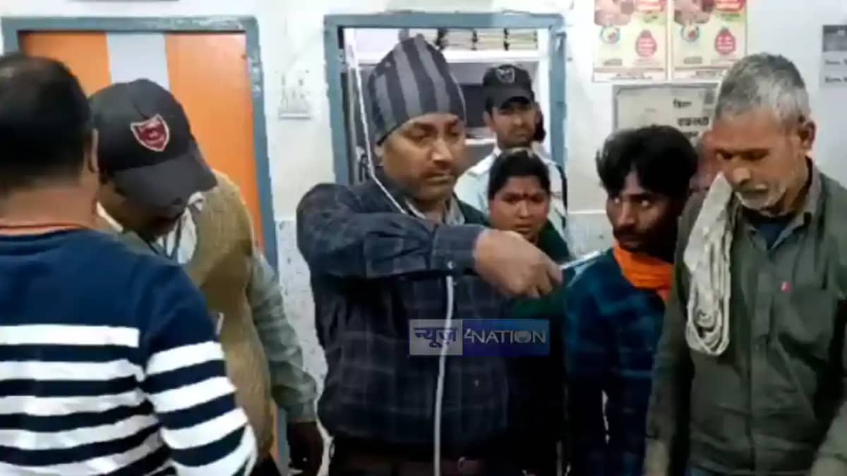Bihar Road Accident : बांका में अनियंत्रित पिकअप ने मासूम भा Bihar Road Accident : बांका में अनियंत्रित पिकअप ने मासूम भा