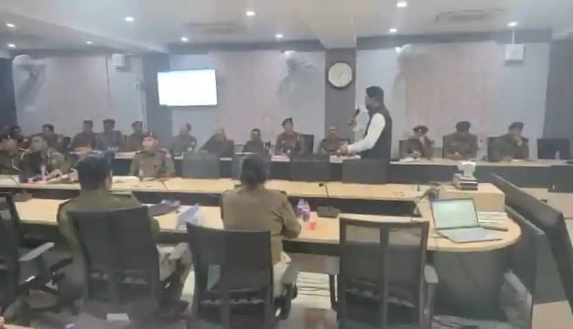 सरपंच के अधिकारों से अब वाकिफ होगी पुलिस: भागलपुर में थाना प सरपंच के अधिकारों से अब वाकिफ होगी पुलिस: भागलपुर में थाना प