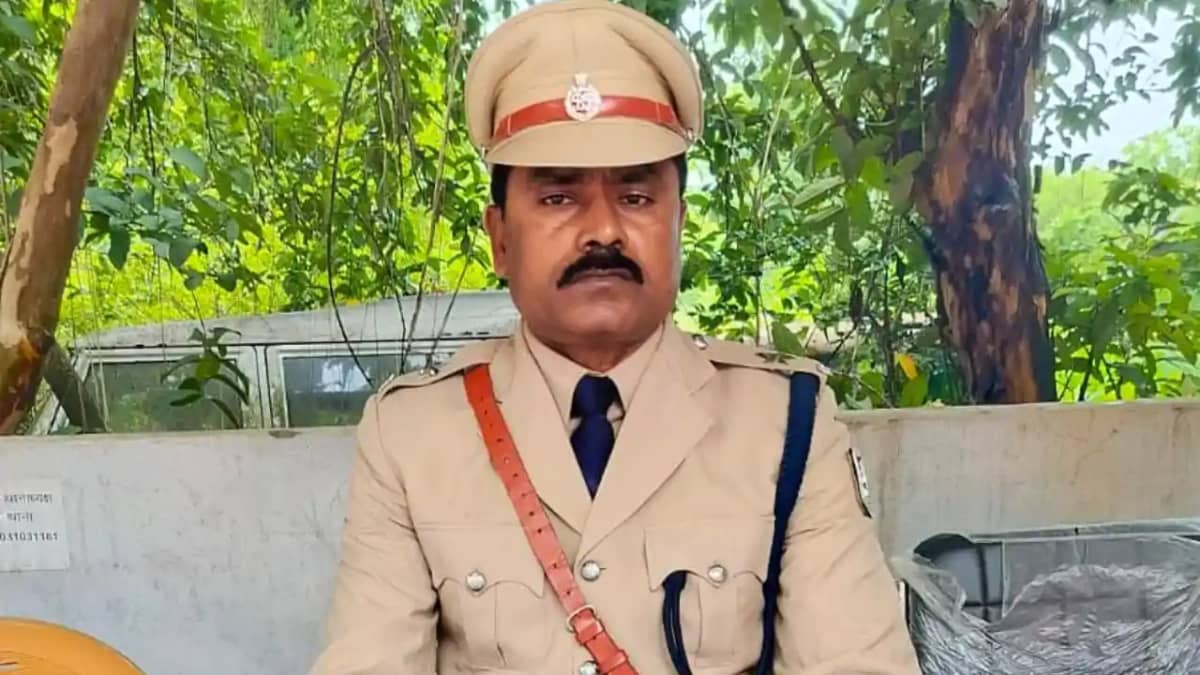Bihar Police : थाना में आव, हाजत में बंद कर करेंगे पिटाई...थ Bihar Police : थाना में आव, हाजत में बंद कर करेंगे पिटाई...थ