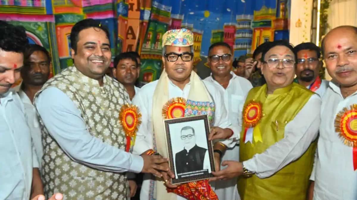 Bihar News : स्वामी विवेकानन्द कॉलेज में लैम्प लाइटिंग और शप Bihar News : स्वामी विवेकानन्द कॉलेज में लैम्प लाइटिंग और शप