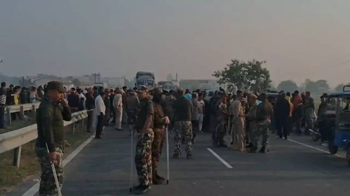 Bihar Road Accident: ट्रक-टेंपो की सीधी भिड़ंत में महिला की Bihar Road Accident: ट्रक-टेंपो की सीधी भिड़ंत में महिला की