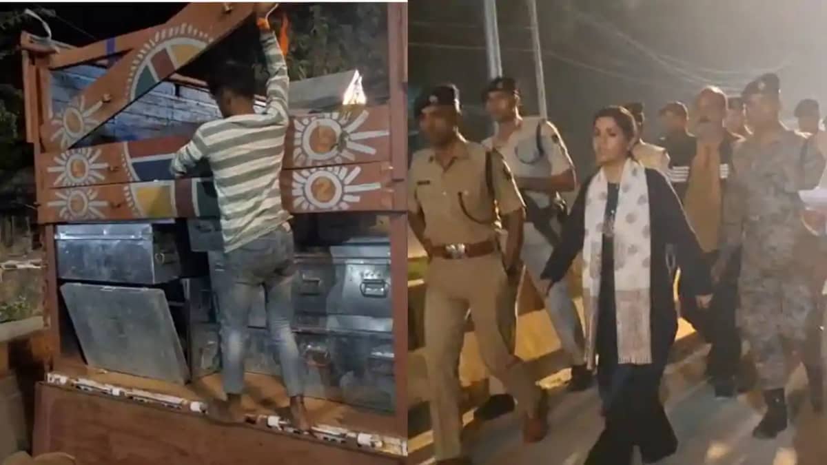 Sasaram Truck enters strong room at night Sasaram Truck enters strong room at night