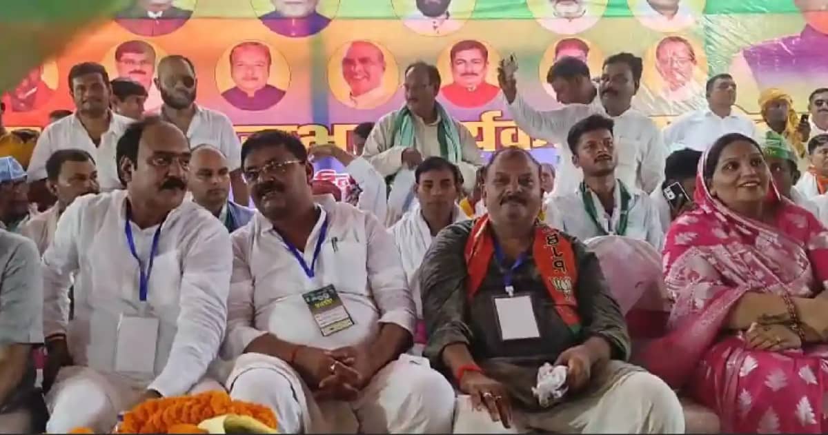 तेजस्वी हाफ पैंट पहनना सीख रहे थे, तब से बिहार को चला रहे है तेजस्वी हाफ पैंट पहनना सीख रहे थे, तब से बिहार को चला रहे है