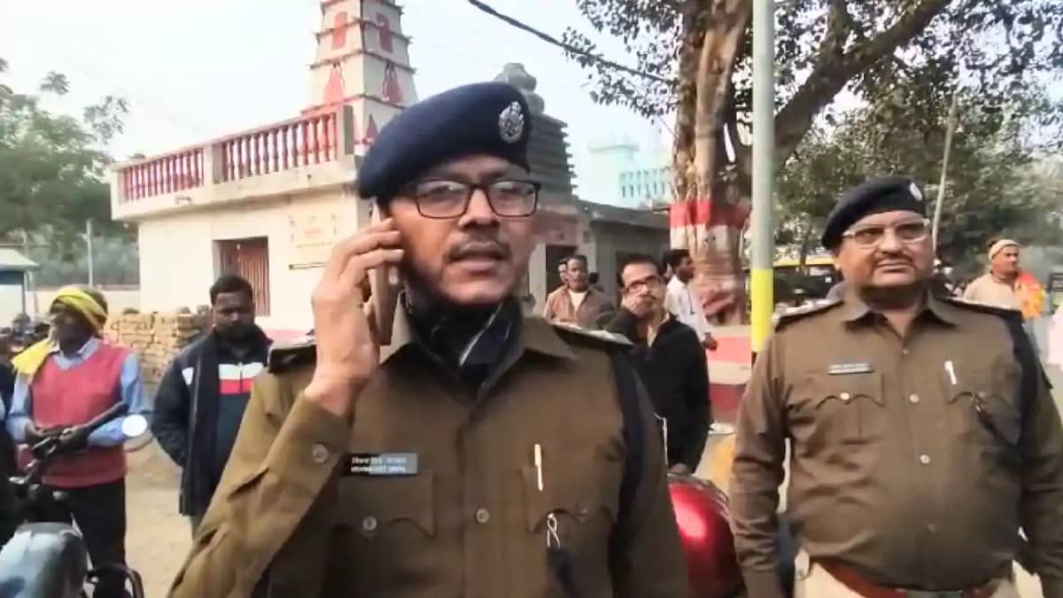 Bihar News : कृष के पापा बोल रहे हैं? आपका बेटा बिना हेलमेट Bihar News : कृष के पापा बोल रहे हैं? आपका बेटा बिना हेलमेट