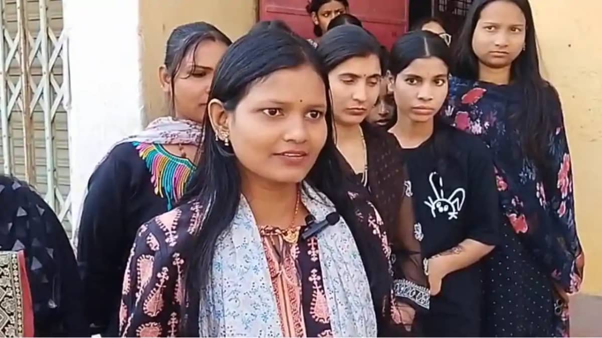 Valentine Day 2026 : '14 फरवरी प्रेम का नहीं बलिदान का दिन', Valentine Day 2026 : '14 फरवरी प्रेम का नहीं बलिदान का दिन',