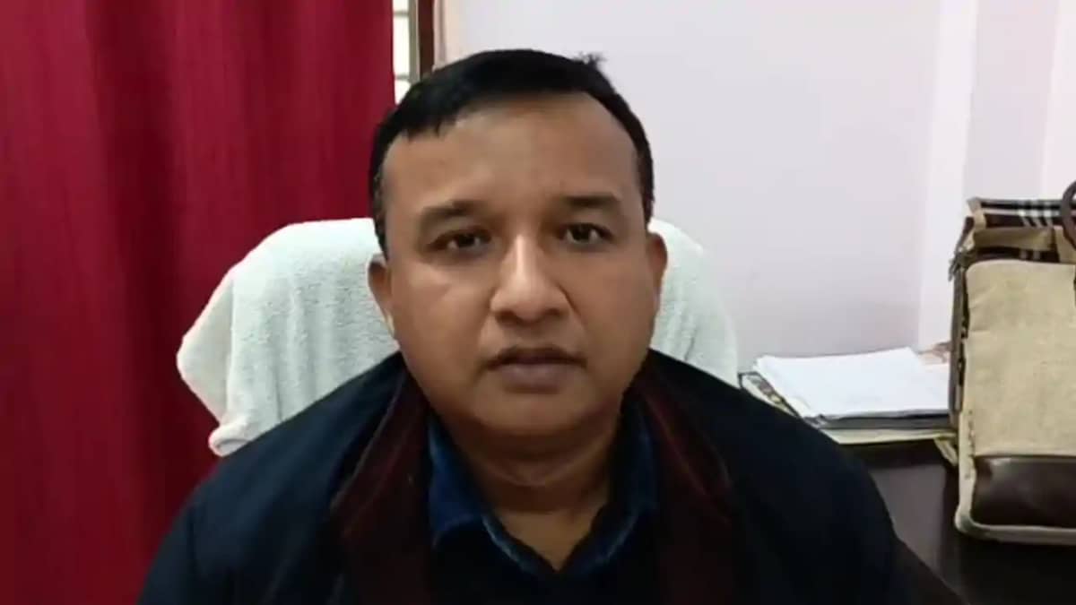 Bihar News : बिहार में सरकारी दफ्तरों के चक्कर से लोगों को म Bihar News : बिहार में सरकारी दफ्तरों के चक्कर से लोगों को म