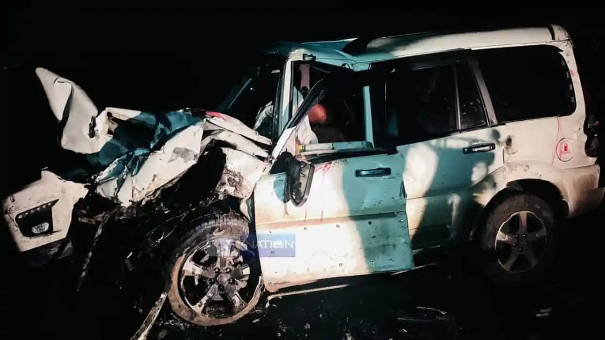 Bihar Road Accident : नालंदा में ट्रक और स्कॉर्पियो के बीच ह Bihar Road Accident : नालंदा में ट्रक और स्कॉर्पियो के बीच ह