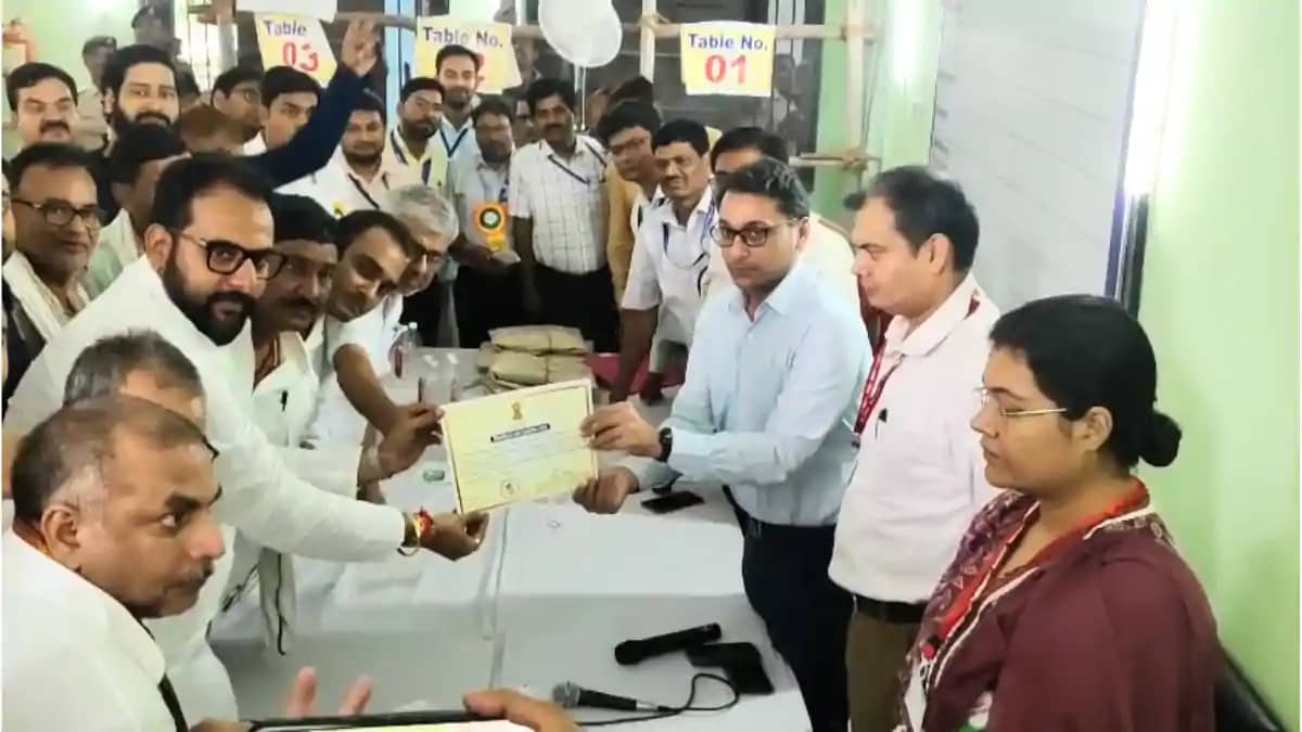 भोजपुर-बक्सर MLC उपचुनाव: जदयू में भितरघात से राजद के सोनू क भोजपुर-बक्सर MLC उपचुनाव: जदयू में भितरघात से राजद के सोनू क