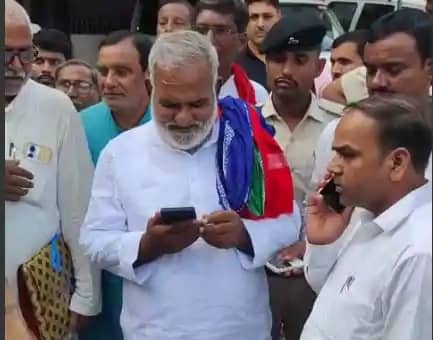 bihar assemebly election - नामांकन कर लौट रहे महागठबंधन के व bihar assemebly election - नामांकन कर लौट रहे महागठबंधन के व
