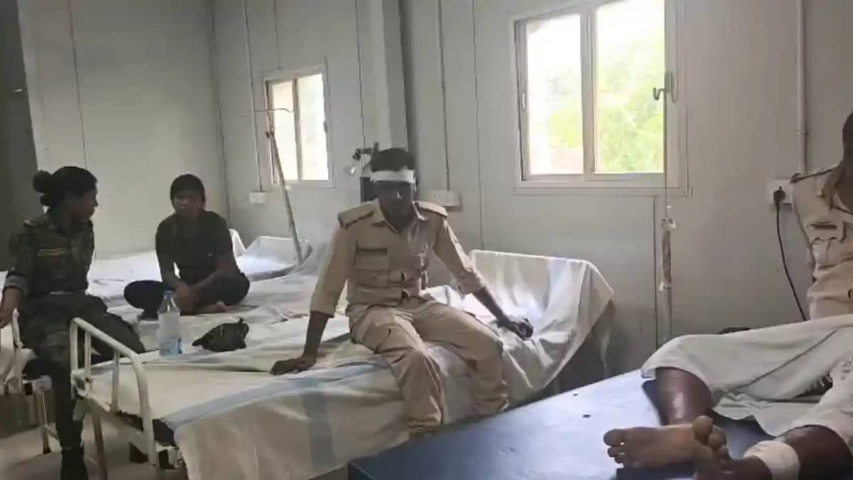 Bihar News : गयाजी में छापेमारी के दौरान शराब कारोबारियों ने Bihar News : गयाजी में छापेमारी के दौरान शराब कारोबारियों ने