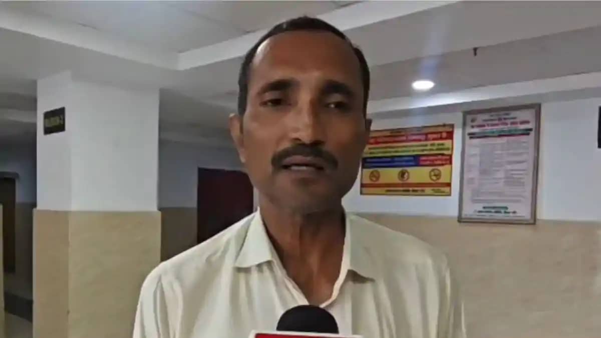 बाढ़ अनुमंडल अस्पताल में तैनात डॉ. अजय का बड़ा दावा, पैसे के बाढ़ अनुमंडल अस्पताल में तैनात डॉ. अजय का बड़ा दावा, पैसे के