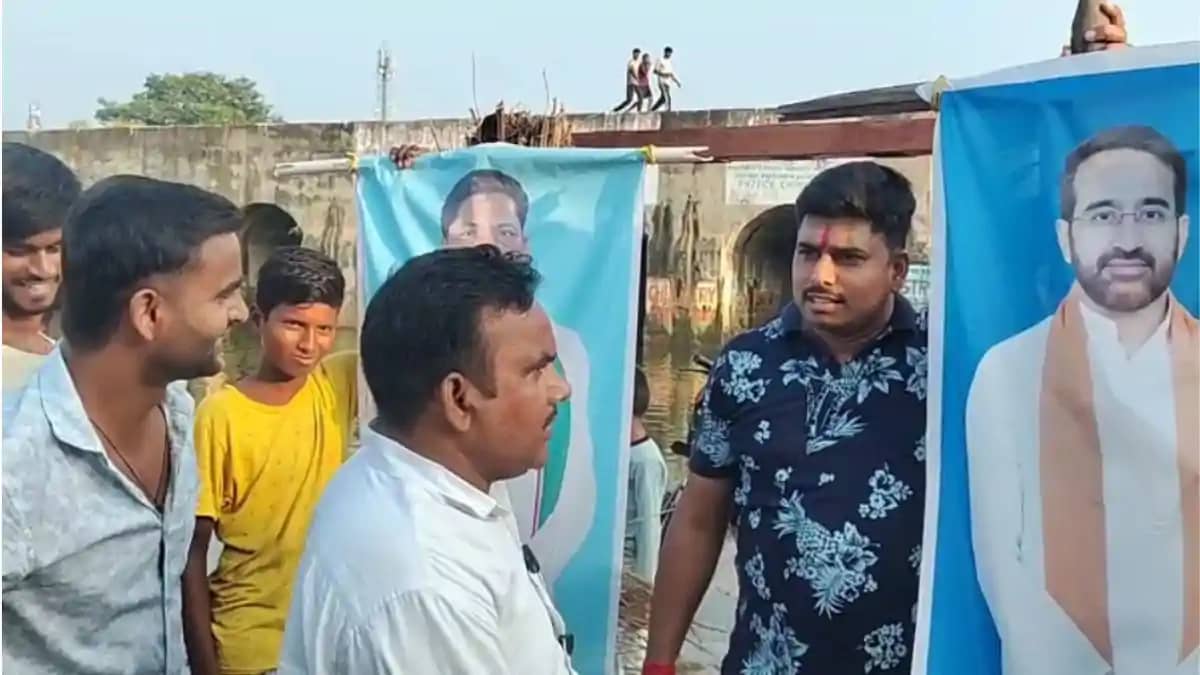 आरा के जमीरा अंडरपास में जलजमाव से भड़का जनआक्रोश, सांसद और आरा के जमीरा अंडरपास में जलजमाव से भड़का जनआक्रोश, सांसद और