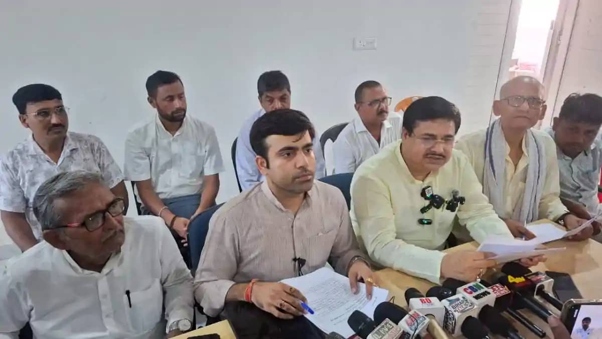 50 लाख की लागत से सरकारी स्कूलों में लगे RO की खरीद पर जेडीय 50 लाख की लागत से सरकारी स्कूलों में लगे RO की खरीद पर जेडीय