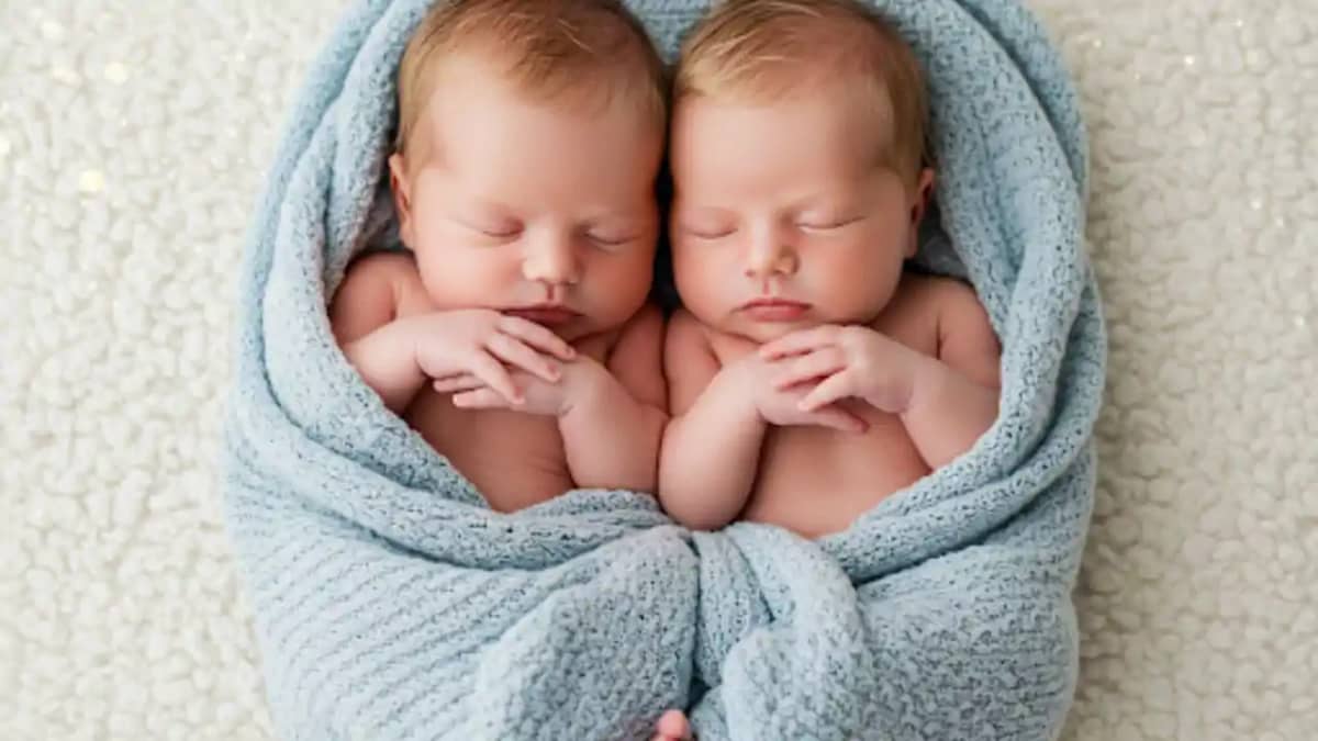 Twins Twins