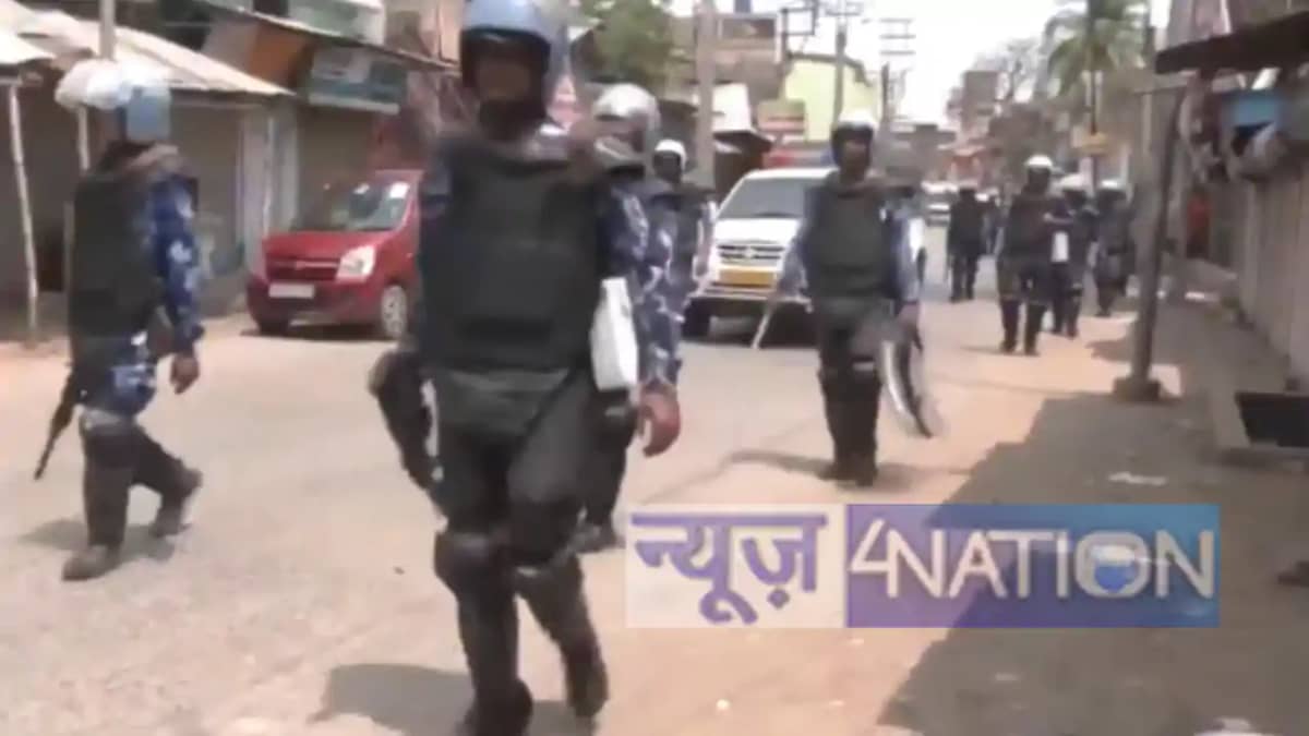 Murshidabad Violence: जान बचाकर झारखंड पहुंचे परिवार, जलाए ग Murshidabad Violence: जान बचाकर झारखंड पहुंचे परिवार, जलाए ग