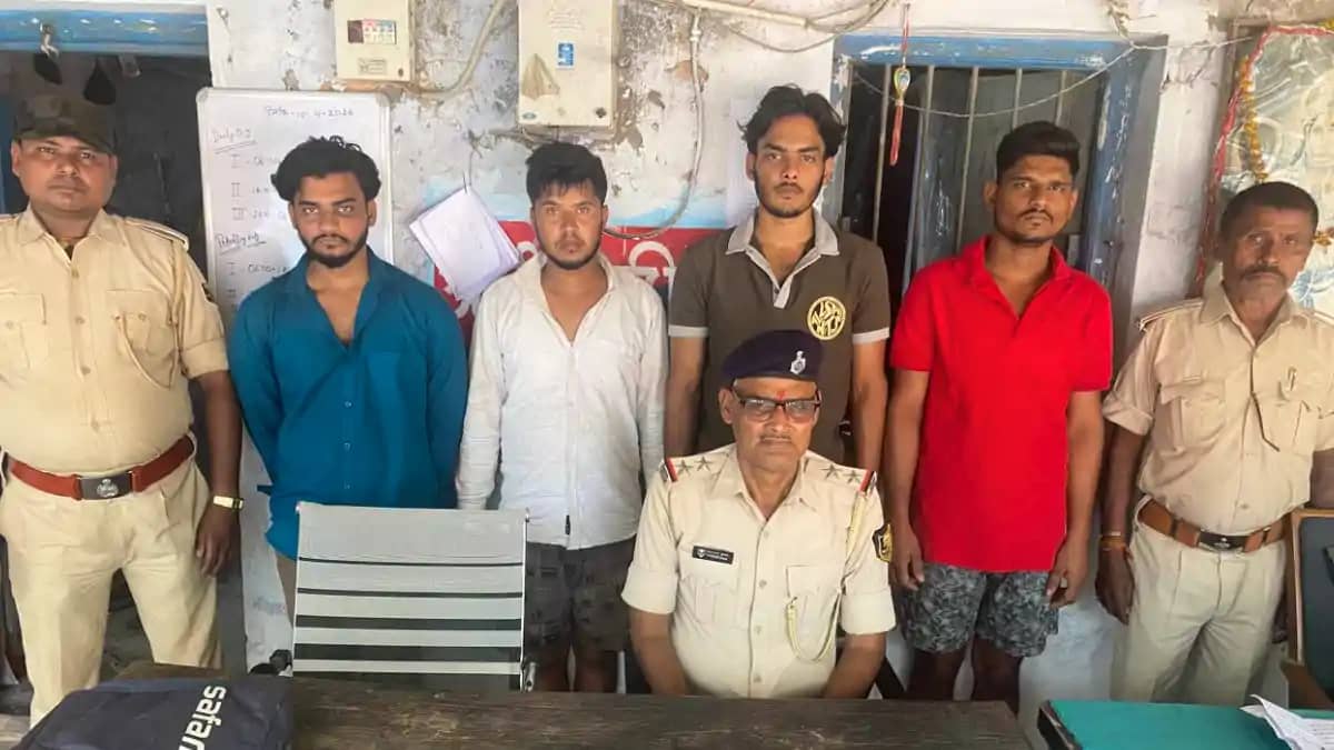 Bihar Crime : मोतीहारी पुलिस की बड़ी 'सर्जिकल स्ट्राइक', पाक Bihar Crime : मोतीहारी पुलिस की बड़ी 'सर्जिकल स्ट्राइक', पाक