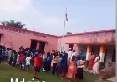 indenpendence day - बिहार के इस जिले के सरकारी स्कूल में तिर indenpendence day - बिहार के इस जिले के सरकारी स्कूल में तिर