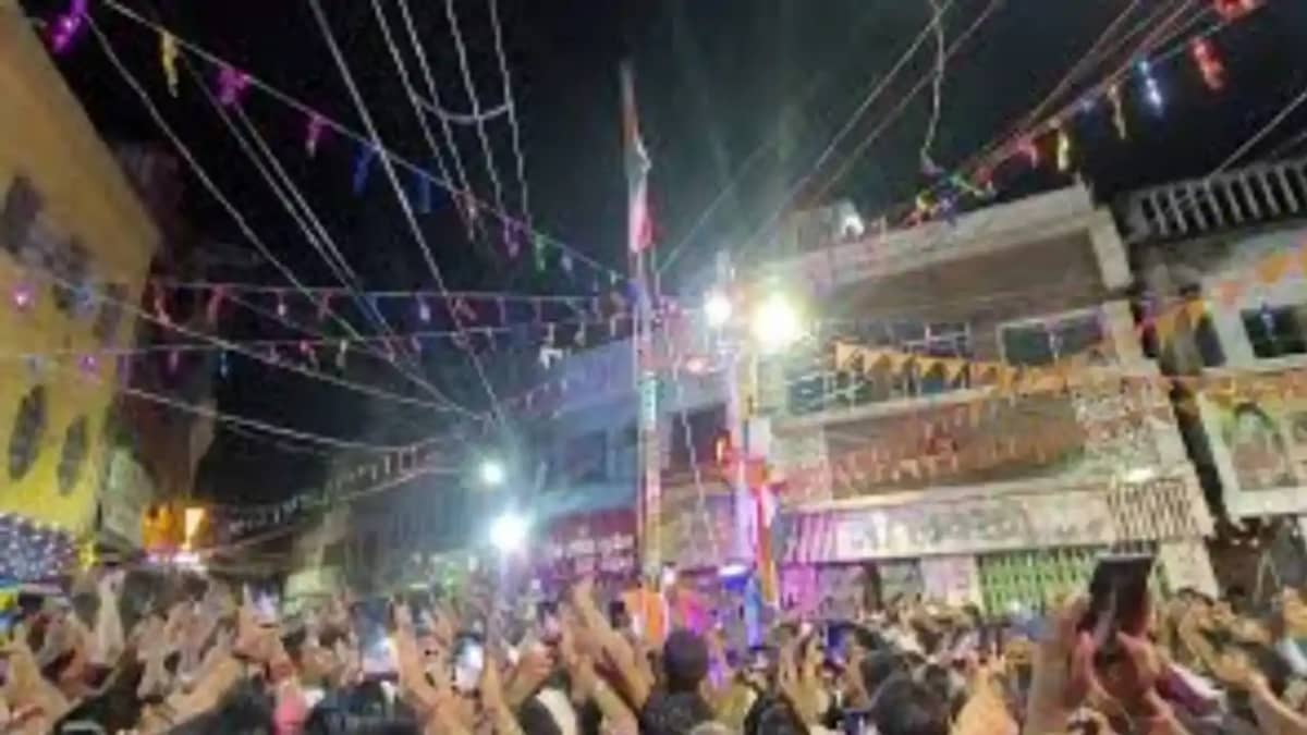 midnight tradition of hoisting tricolor in Bihar midnight tradition of hoisting tricolor in Bihar