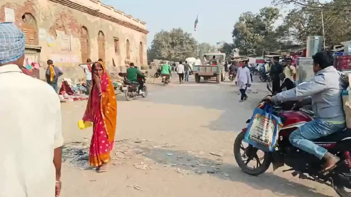 Bihar News : बेतिया राज कंपाउंड का होगा जीर्णोद्धार, 97 लाख Bihar News : बेतिया राज कंपाउंड का होगा जीर्णोद्धार, 97 लाख