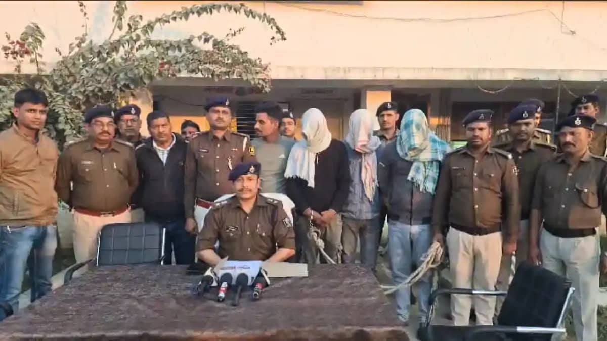 Bihar News : भागलपुर पुलिस ने पिकअप लूटकांड का किया खुलासा, Bihar News : भागलपुर पुलिस ने पिकअप लूटकांड का किया खुलासा,