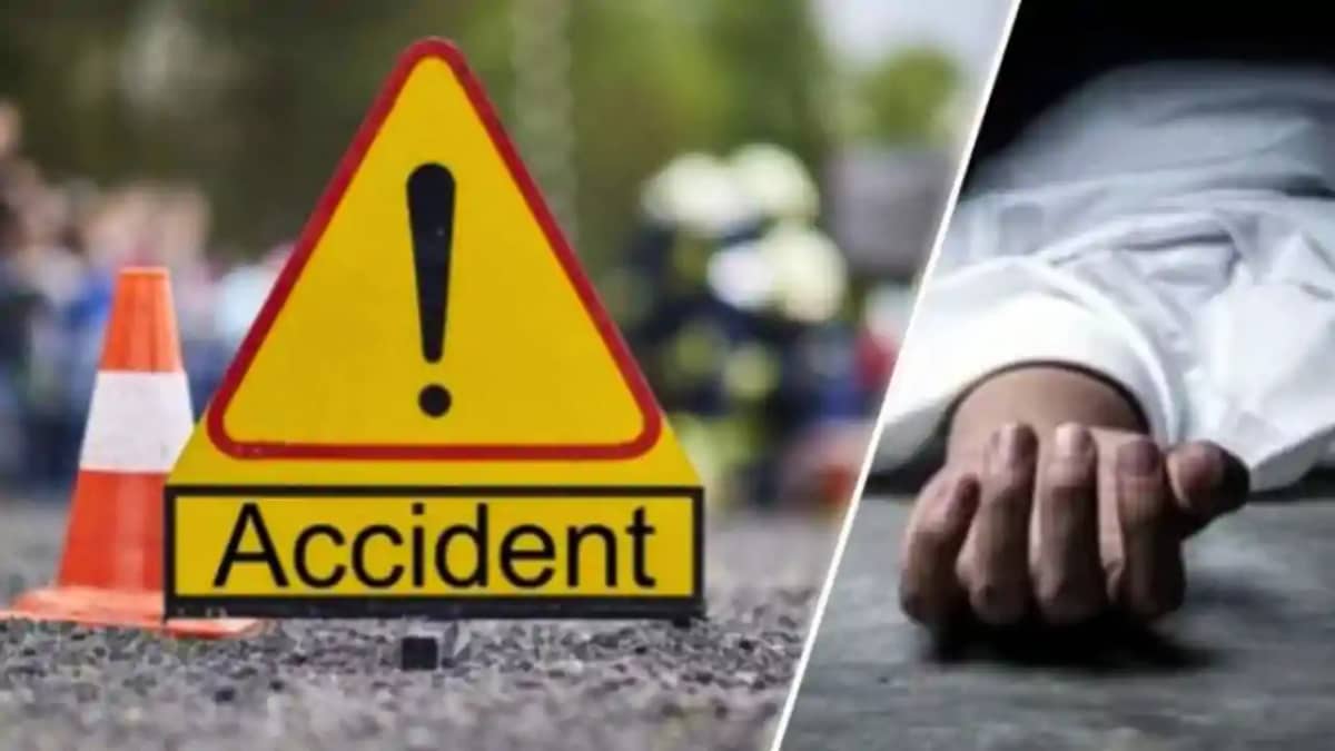 Bihar Accident News : औरंगाबाद में ऑटो और हाइवा के बीच हुई भ Bihar Accident News : औरंगाबाद में ऑटो और हाइवा के बीच हुई भ