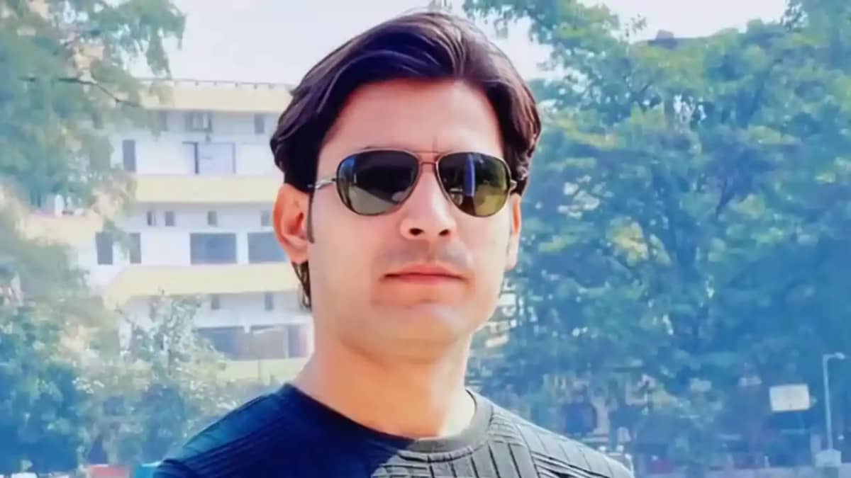 Bihar News : भरत तिवारी एनकाउंटर मामले में चौथे दिन भी जारी Bihar News : भरत तिवारी एनकाउंटर मामले में चौथे दिन भी जारी