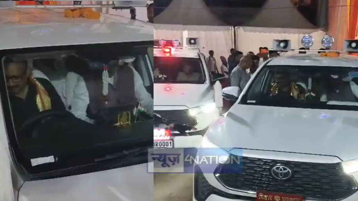 Minister Ashok Chaudhary held the steering wheel Minister Ashok Chaudhary held the steering wheel