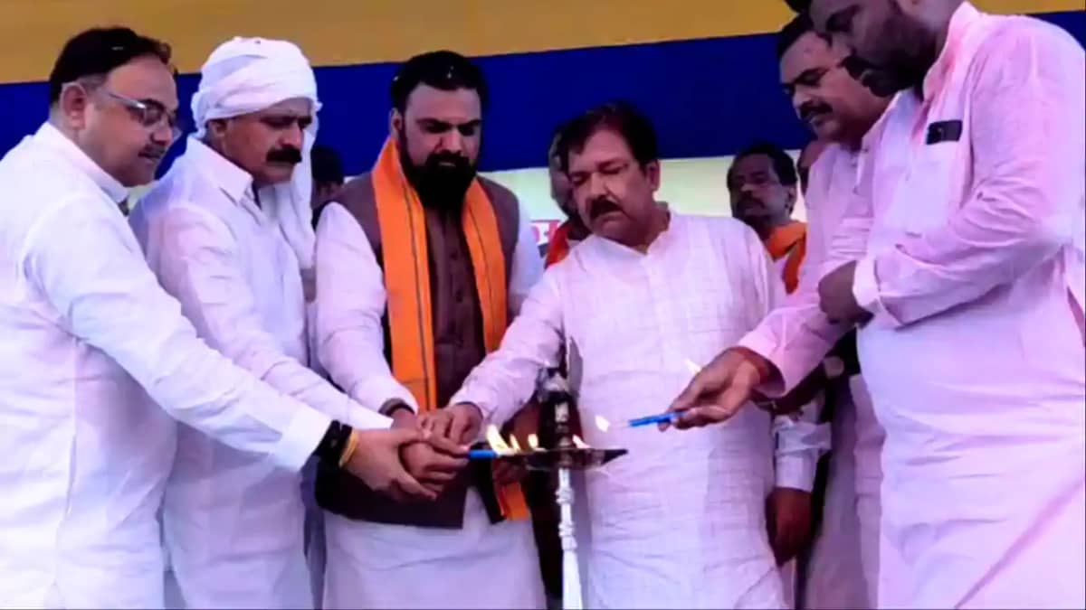 Bihar Politics : बिहार सरकार के डिप्टी सीएम सम्राट चौधरी ने Bihar Politics : बिहार सरकार के डिप्टी सीएम सम्राट चौधरी ने