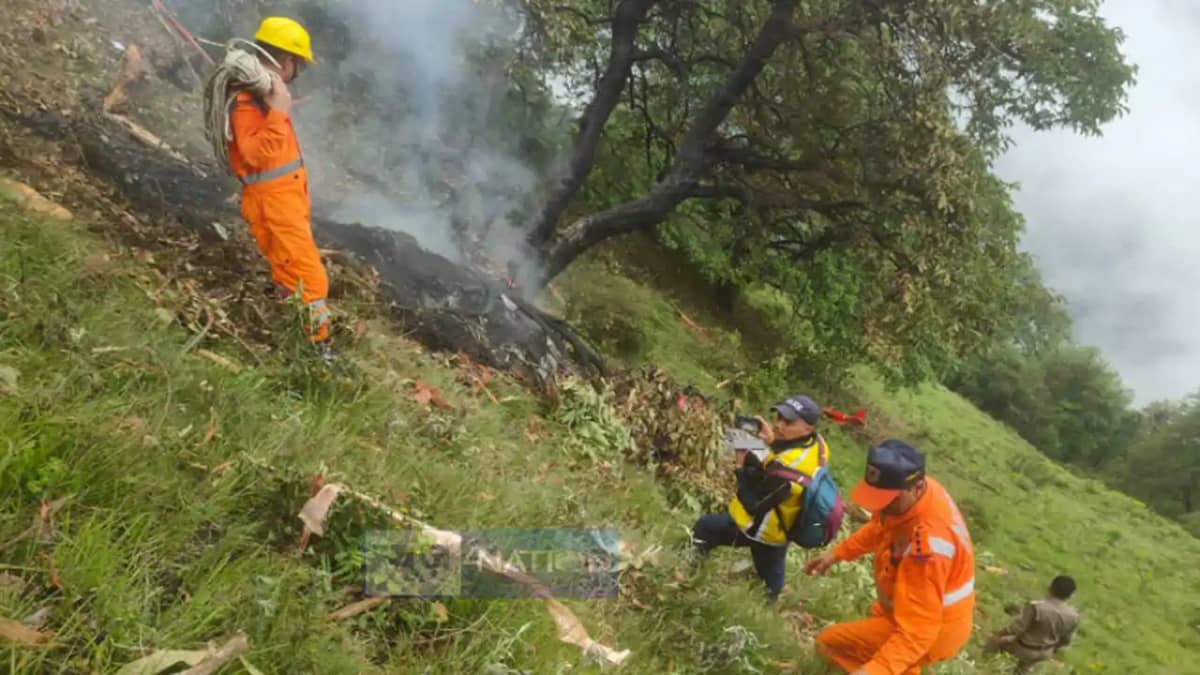 केदारनाथ हेलीकॉप्टर क्रैश केदारनाथ हेलीकॉप्टर क्रैश