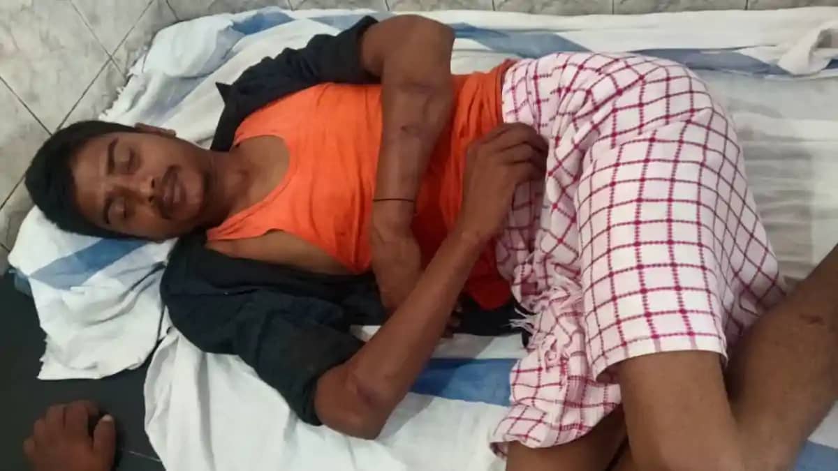 सुपौल में बदमाशों का तांडव: घात लगाकर किराना व्यवसायी को पीट सुपौल में बदमाशों का तांडव: घात लगाकर किराना व्यवसायी को पीट
