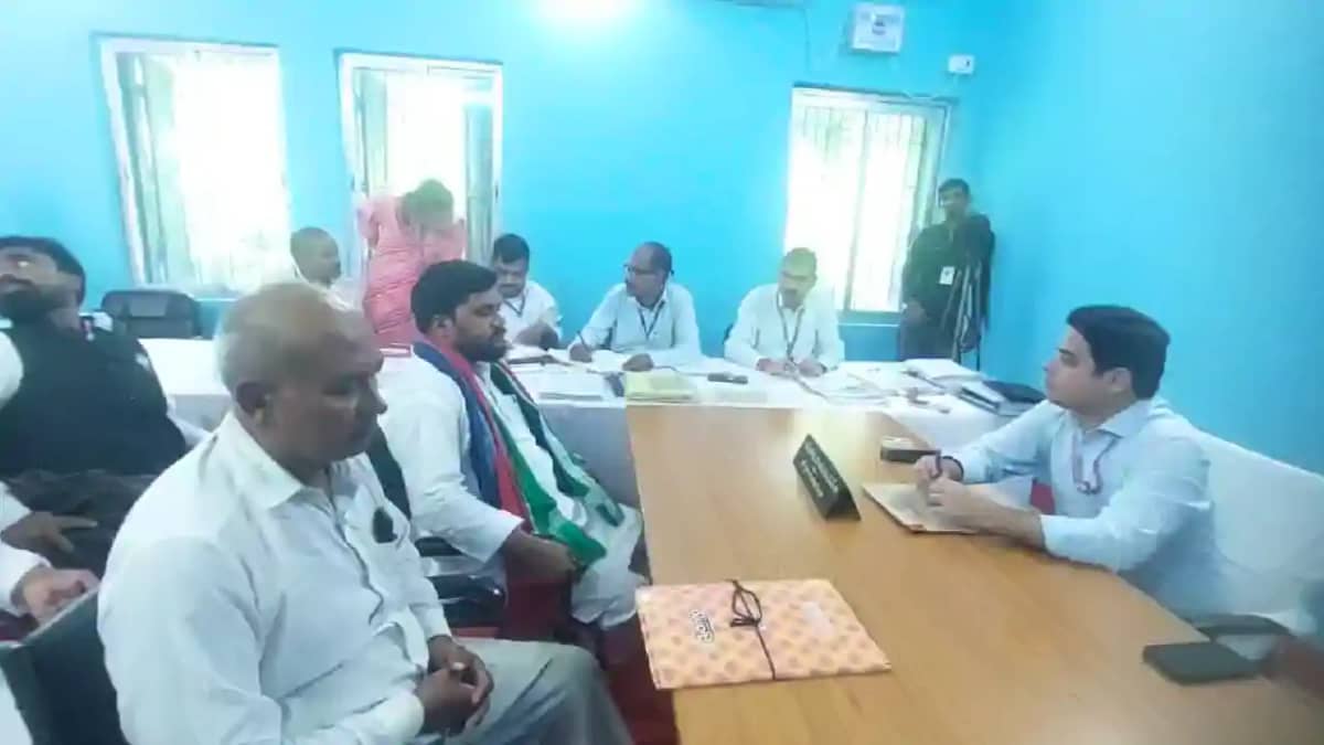 Bihar Crime News : गोपालगंज में नामांकन के तुरंत बाद भाकपा म Bihar Crime News : गोपालगंज में नामांकन के तुरंत बाद भाकपा म