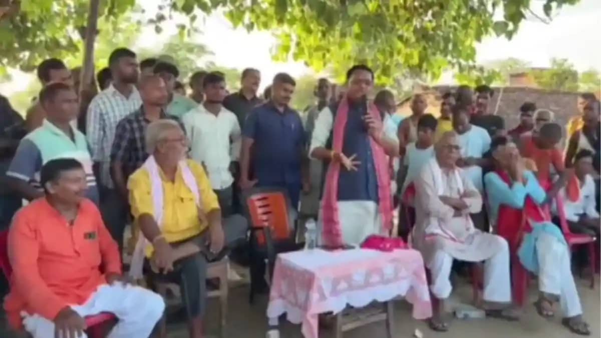 पथ निर्माण मंत्री इंजीनियर कुमार शैलेंद्र का सांसद अजय मंडल पथ निर्माण मंत्री इंजीनियर कुमार शैलेंद्र का सांसद अजय मंडल