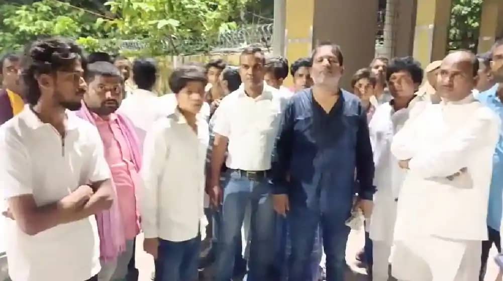 Bihar accident - दो बाइकों की आमने-सामने से हुई भिड़ंत, हादस Bihar accident - दो बाइकों की आमने-सामने से हुई भिड़ंत, हादस