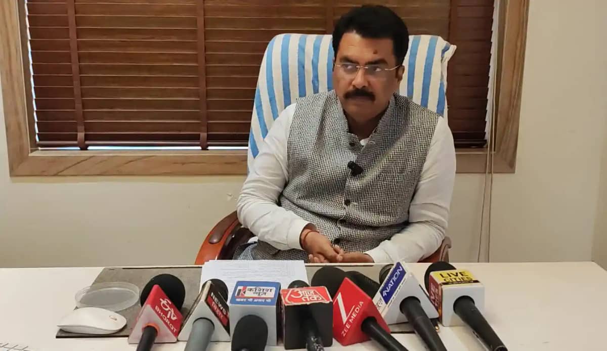राजस्व महा-अभियान : जमाबंदी पंजी की प्रति का वितरण हुआ शुरू, राजस्व महा-अभियान : जमाबंदी पंजी की प्रति का वितरण हुआ शुरू,