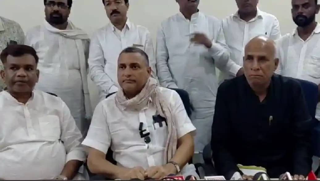 Bihar politics - राहुल गांधी के हेलिकॉप्टर को उतरने की नहीं Bihar politics - राहुल गांधी के हेलिकॉप्टर को उतरने की नहीं