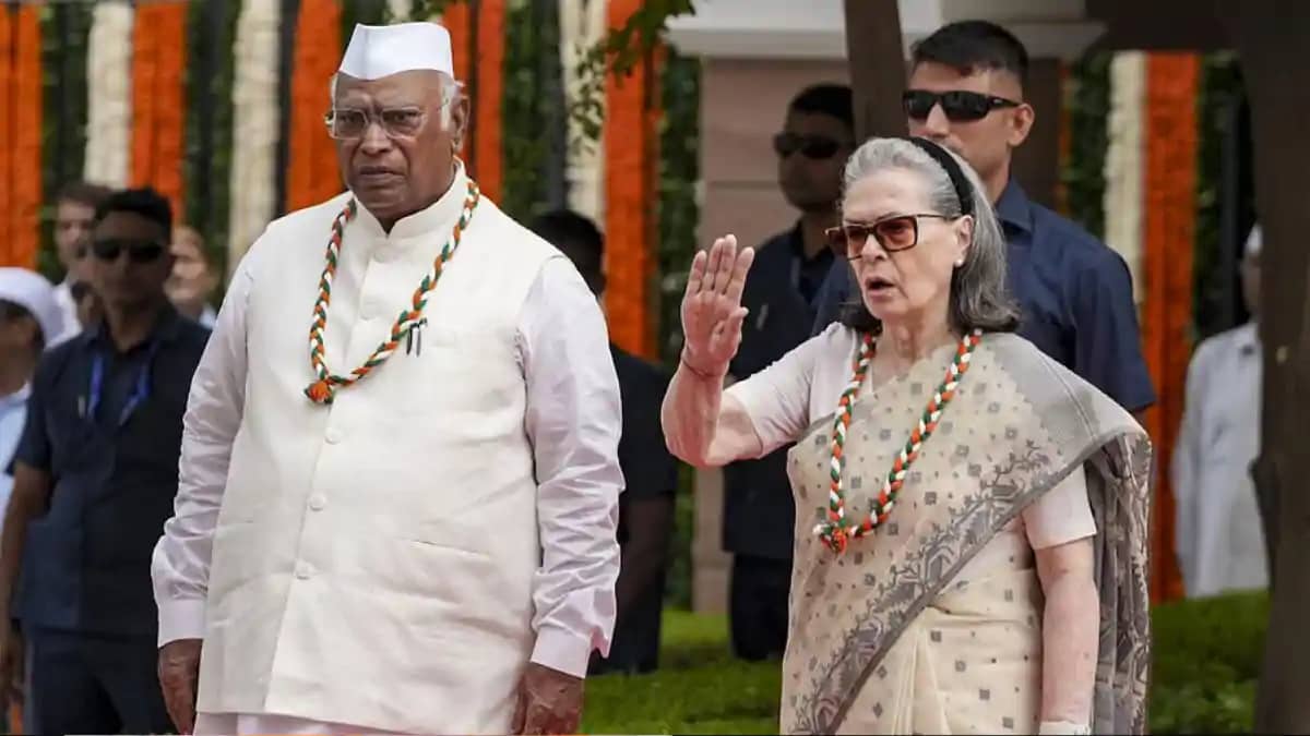 Sonia Gandhi Vande Mataram Row Sonia Gandhi Vande Mataram Row