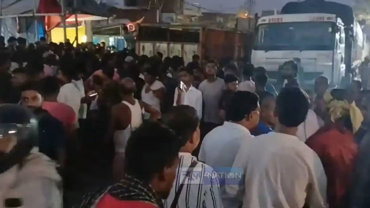 Girl Crushed by Truck in Munger Market Girl Crushed by Truck in Munger Market