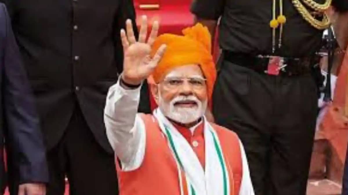 Modi Cabinet Reshuffle: पश्चिम बंगाल-असम जीत के बाद मोदी सरक Modi Cabinet Reshuffle: पश्चिम बंगाल-असम जीत के बाद मोदी सरक