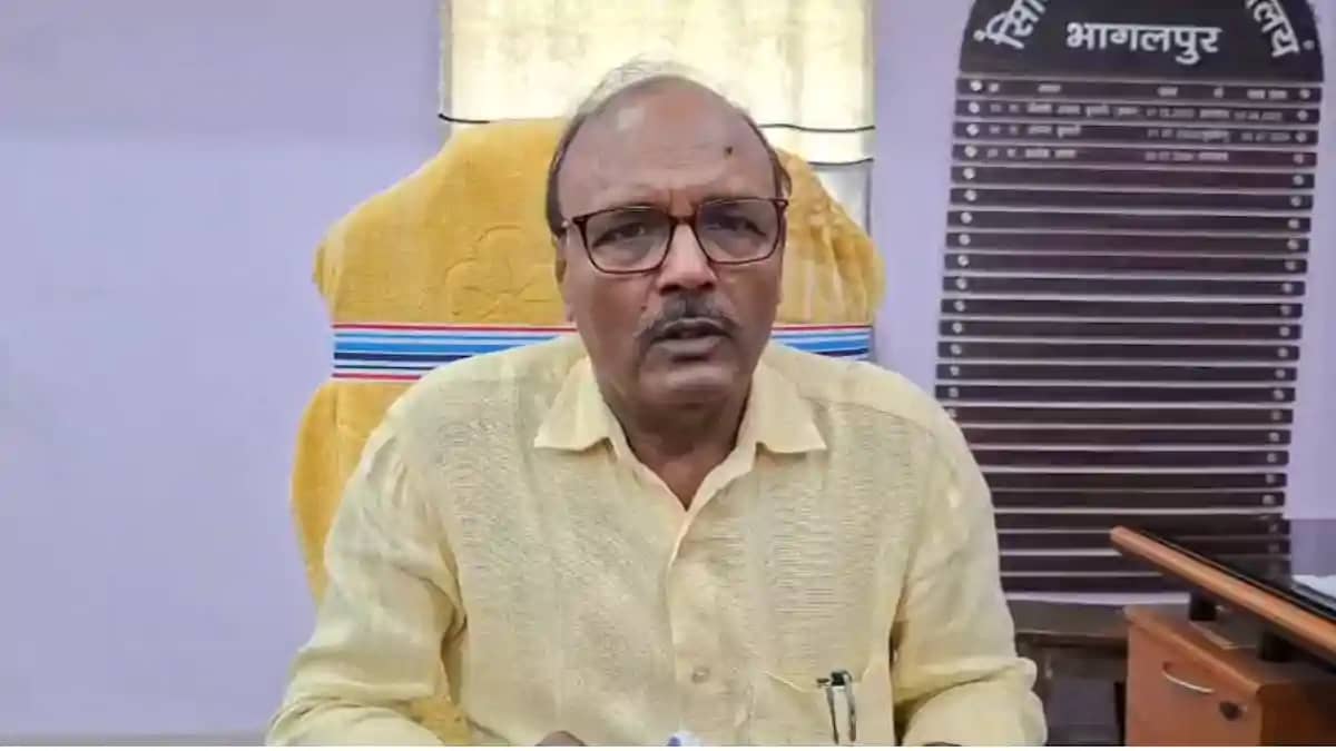 Bihar News: फर्जी डॉक्टरों पर बड़ा एक्शन, स्वास्थ्य विभाग की Bihar News: फर्जी डॉक्टरों पर बड़ा एक्शन, स्वास्थ्य विभाग की