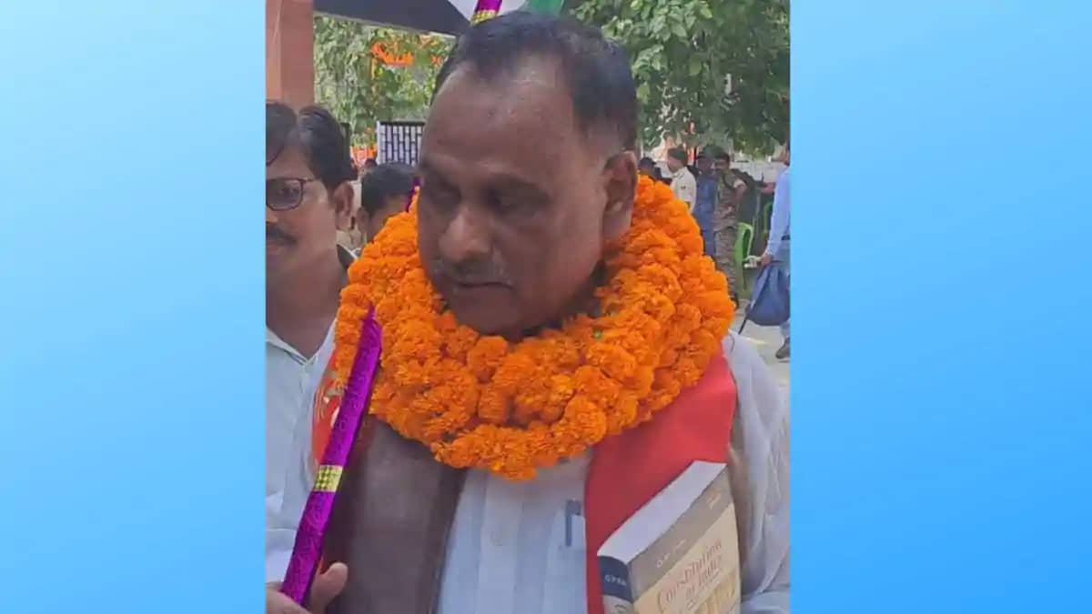 सारण शिक्षक निर्वाचन क्षेत्र: रालोसपा के बागी प्रत्याशी रामप सारण शिक्षक निर्वाचन क्षेत्र: रालोसपा के बागी प्रत्याशी रामप
