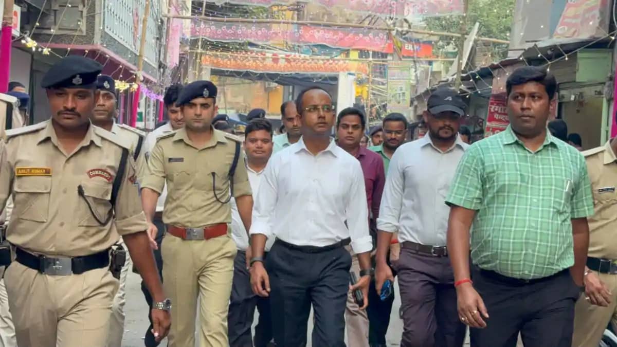 दुर्गापूजा को लेकर नवादा प्रशासन अलर्ट: DM और SP ने अर्धसैनि दुर्गापूजा को लेकर नवादा प्रशासन अलर्ट: DM और SP ने अर्धसैनि